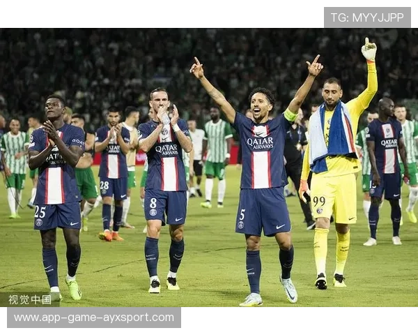 法甲巴黎中场的优雅组织与频繁攻门