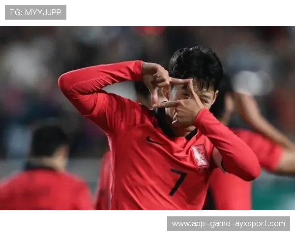 孙兴慜大脚吊射破门，全场哗然