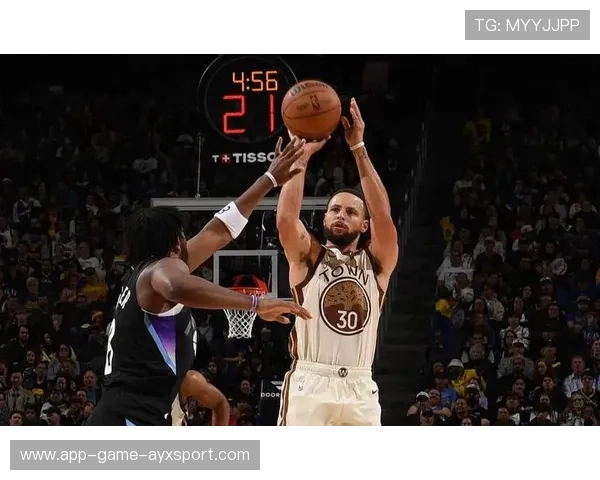 库里外线手感全开,勇士再次展示强势火力