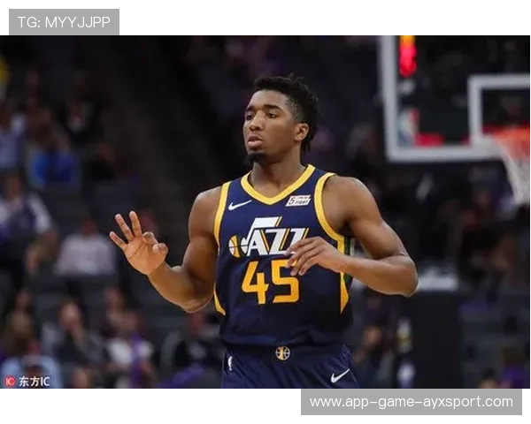 米切尔关键时段送出妙传，爵士稳固胜利果实